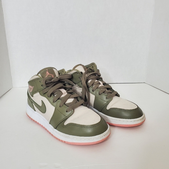 Jordan Olive Green Sneakers - Picture 2 of 6